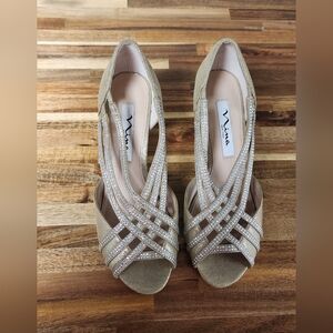 Nina New York Gold Strappy Shoes Size 6
